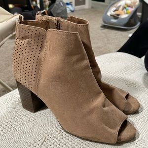 Open toe boots